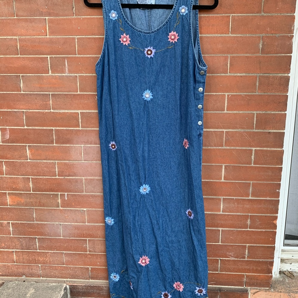 Adorable vintage denim dress